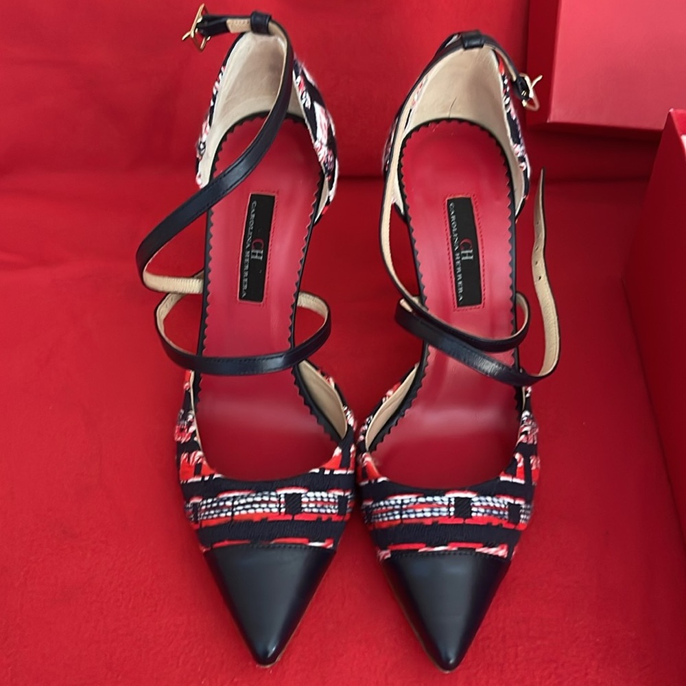Authentic Carolina Herrera heels size 6 - Picture 3 of 17